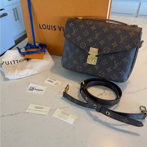 Louis Vuitton Monogram Canvas Pochette Metis Crossbody Bag in Brown